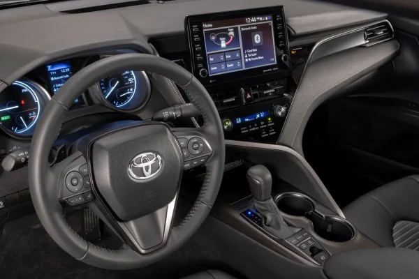 Toyota Camry Hybrid 2025